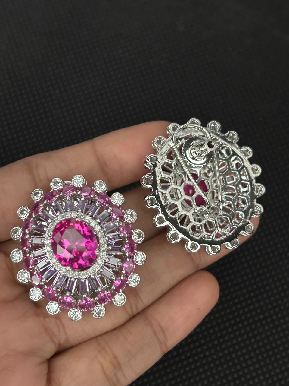 4 CM Oval Statement Stud Earrings