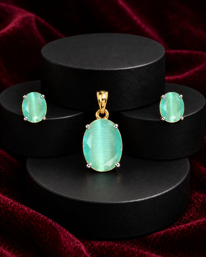Ovelia Luxe Oval Solitaire Pendant Set
