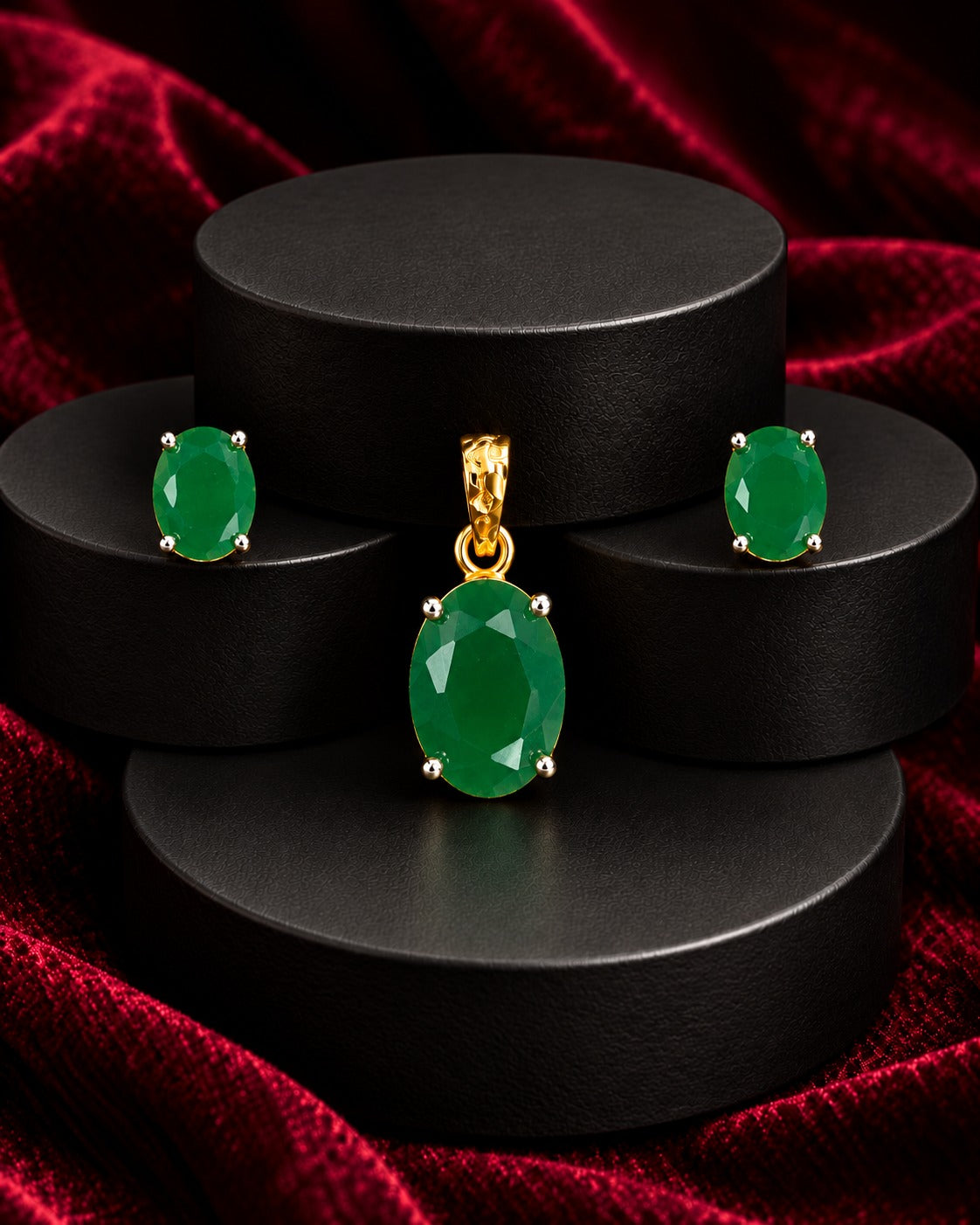 Ovelia Luxe Oval Solitaire Pendant Set