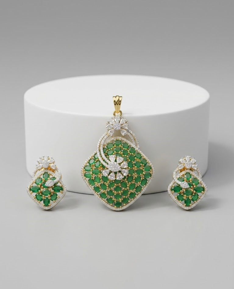 Mayurika Panna Screw Pech  Pendant Set