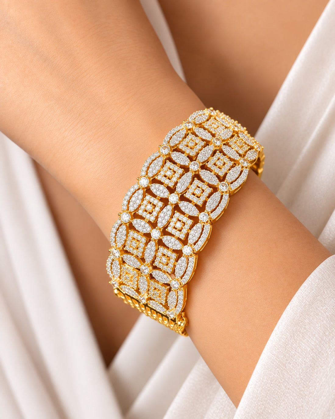 Zarielle Wide Openable Diamond-Look Bracelet – Fits 2.4 & 2.6