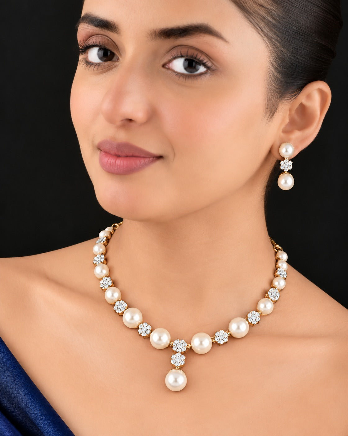 Ivoria Pearl Blossom Necklace Set