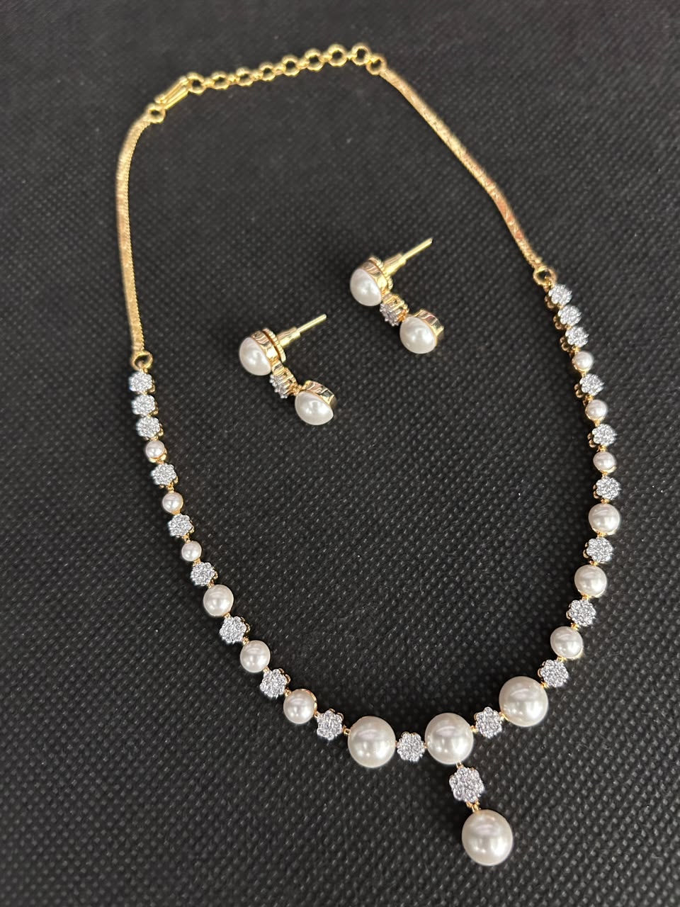 Ivoria Pearl Blossom Necklace Set