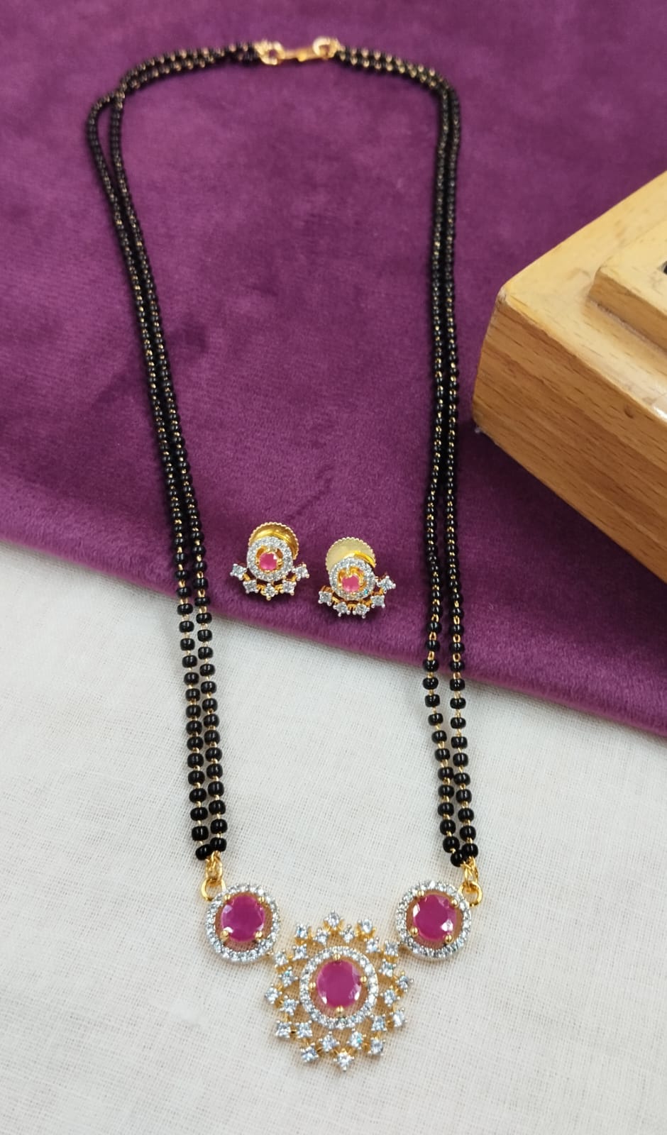 Aarohi Dual-Tone Floral Mangalsutra Set – 18 Inch