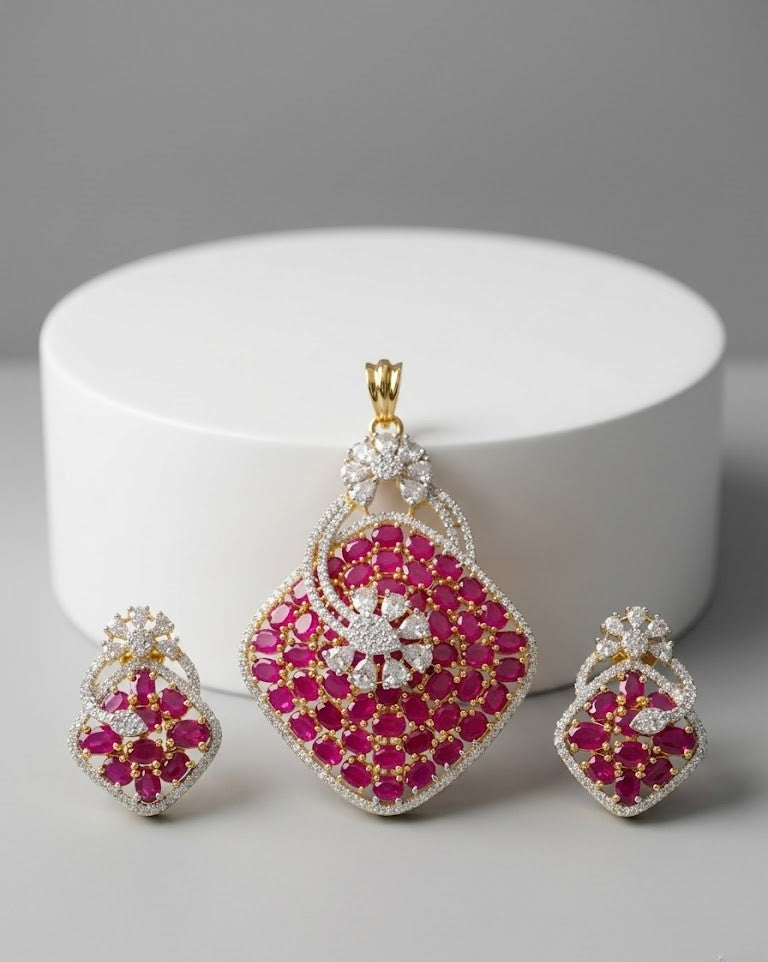 Mayurika Panna Screw Pech  Pendant Set
