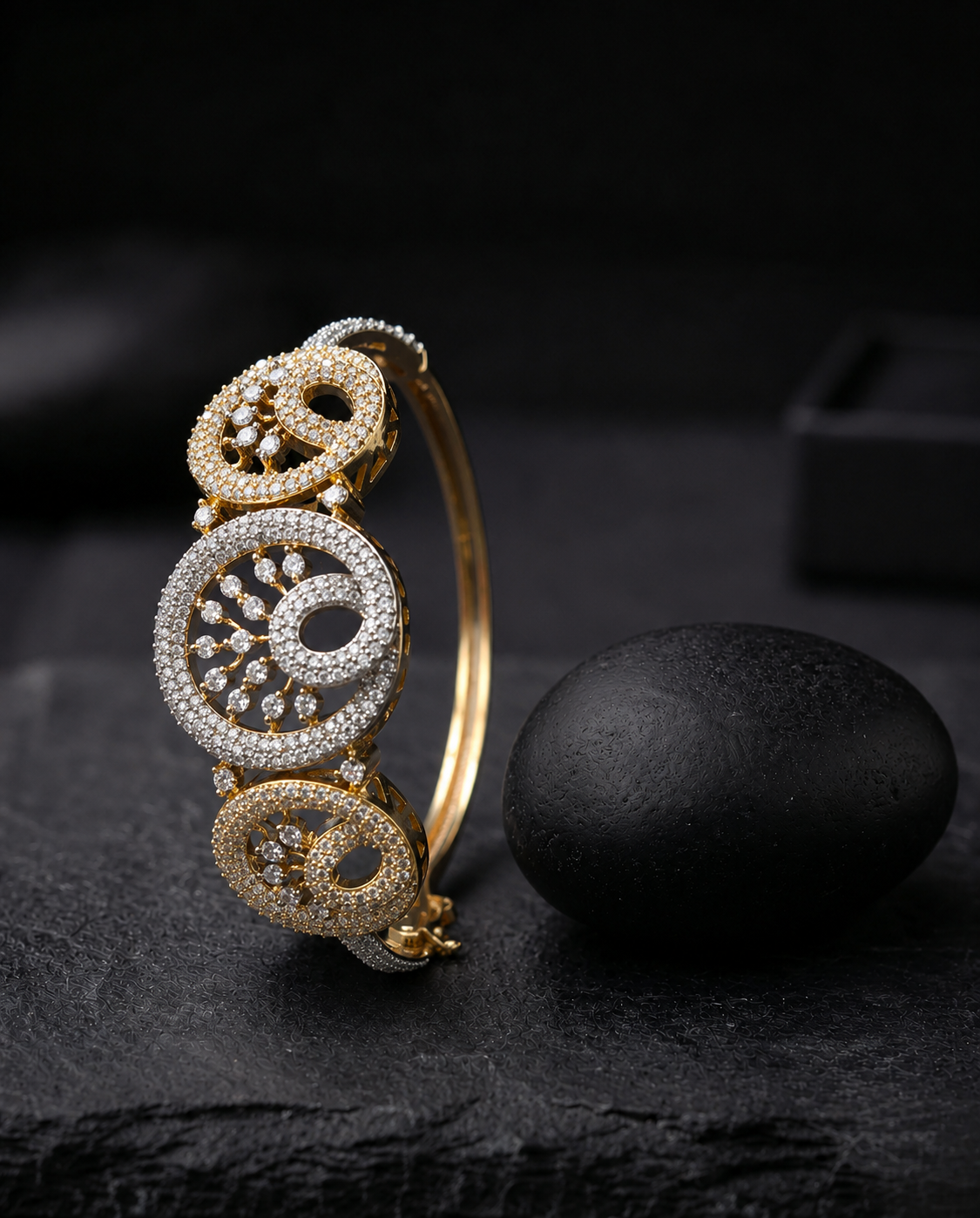 Noor Paisley Sparkle Openable Bracelet for Women