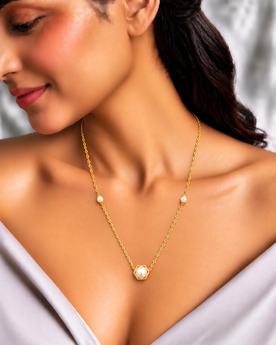 Minimal Pearl Charm Chain