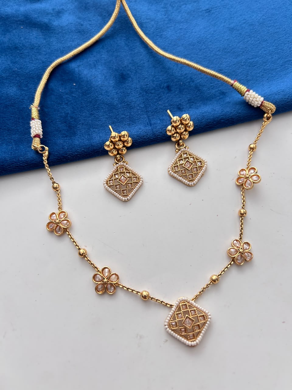 Heritage Floral Pearl Necklace Set