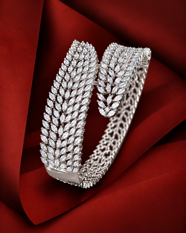 Valeria Oval Openable Leaf Diamond-Look Bracelet – Gold & Silver | Fits 2.4 & 2.6
