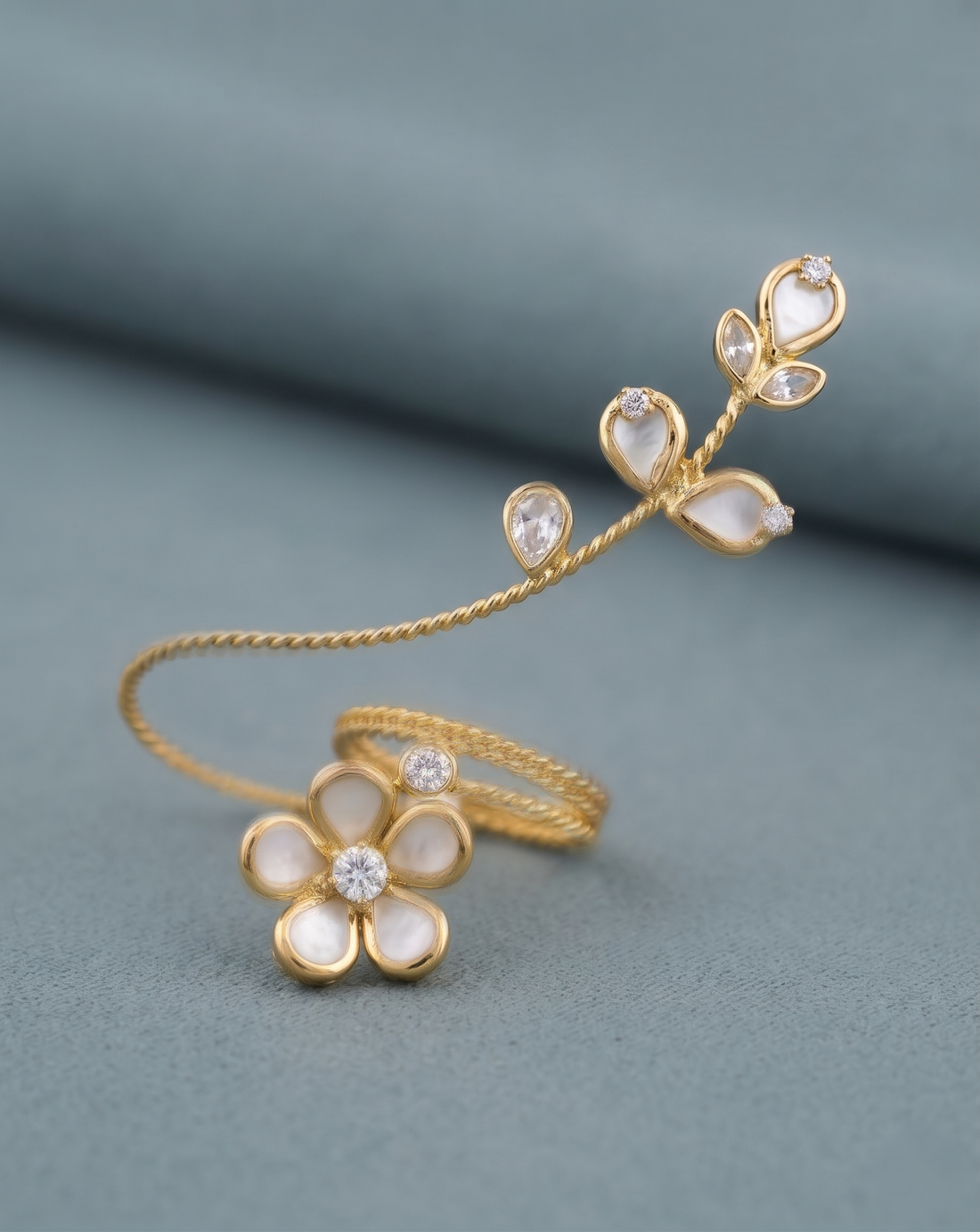 Premium Floral Chain Statement Ring – Gold & Silver Finish