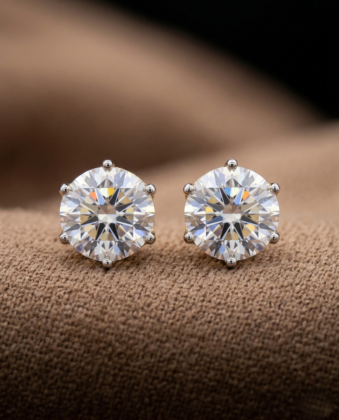 Premium 8 Carat Diamond Stud Earrings Gold & Silver Tone Classic Round Design