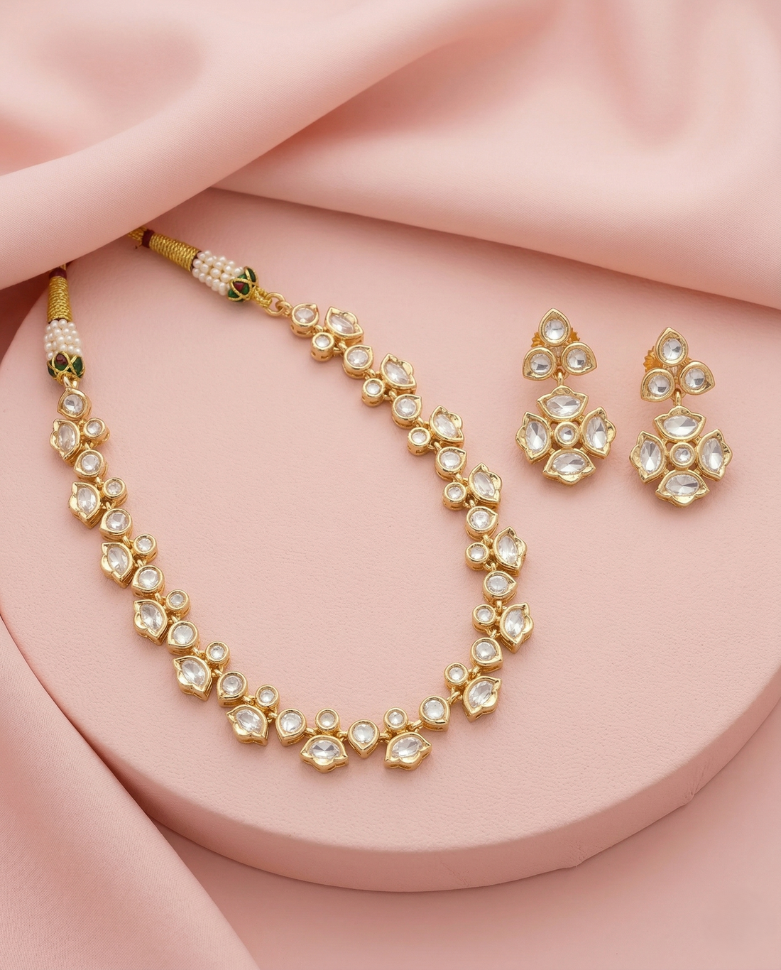 Available Colour White Green Maroon Elegant Kundan Short Necklace Set Detailing Real Gold Tone with Earrings