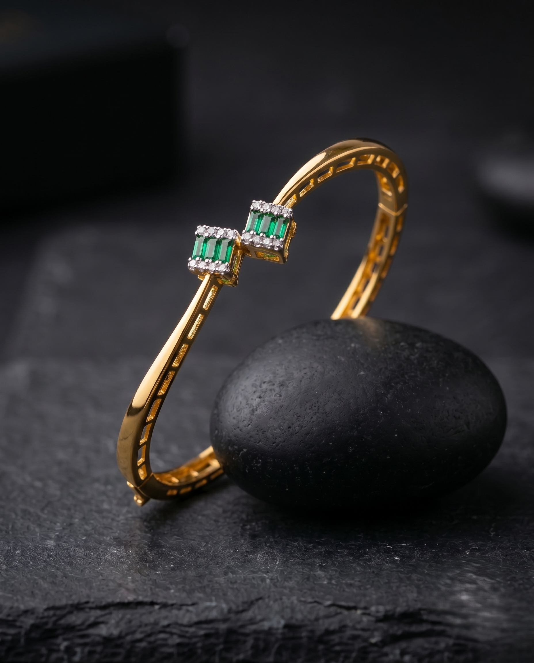 Vaidehi Royale Baguette AD Openable Bracelet