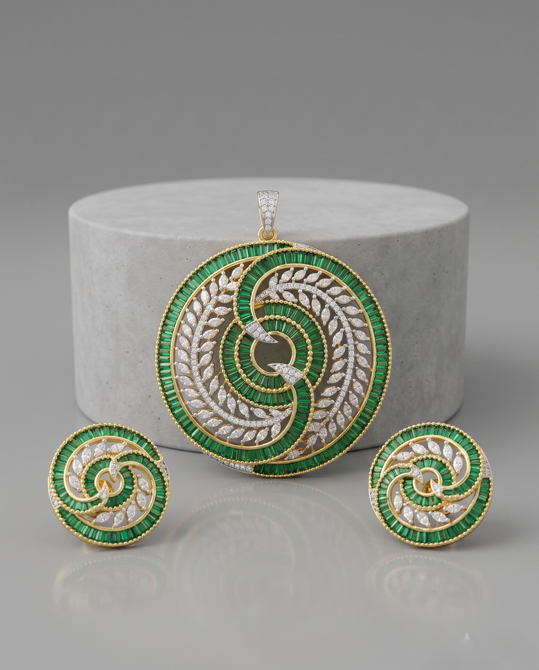 Varnika Aura  CZ Circular Designer Jewellery  Pendant Set