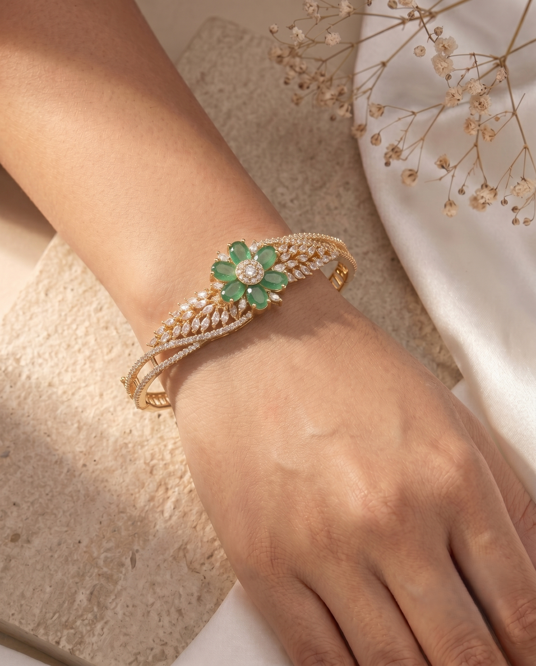 Eshanya Blossom AD Openable Bracelet
