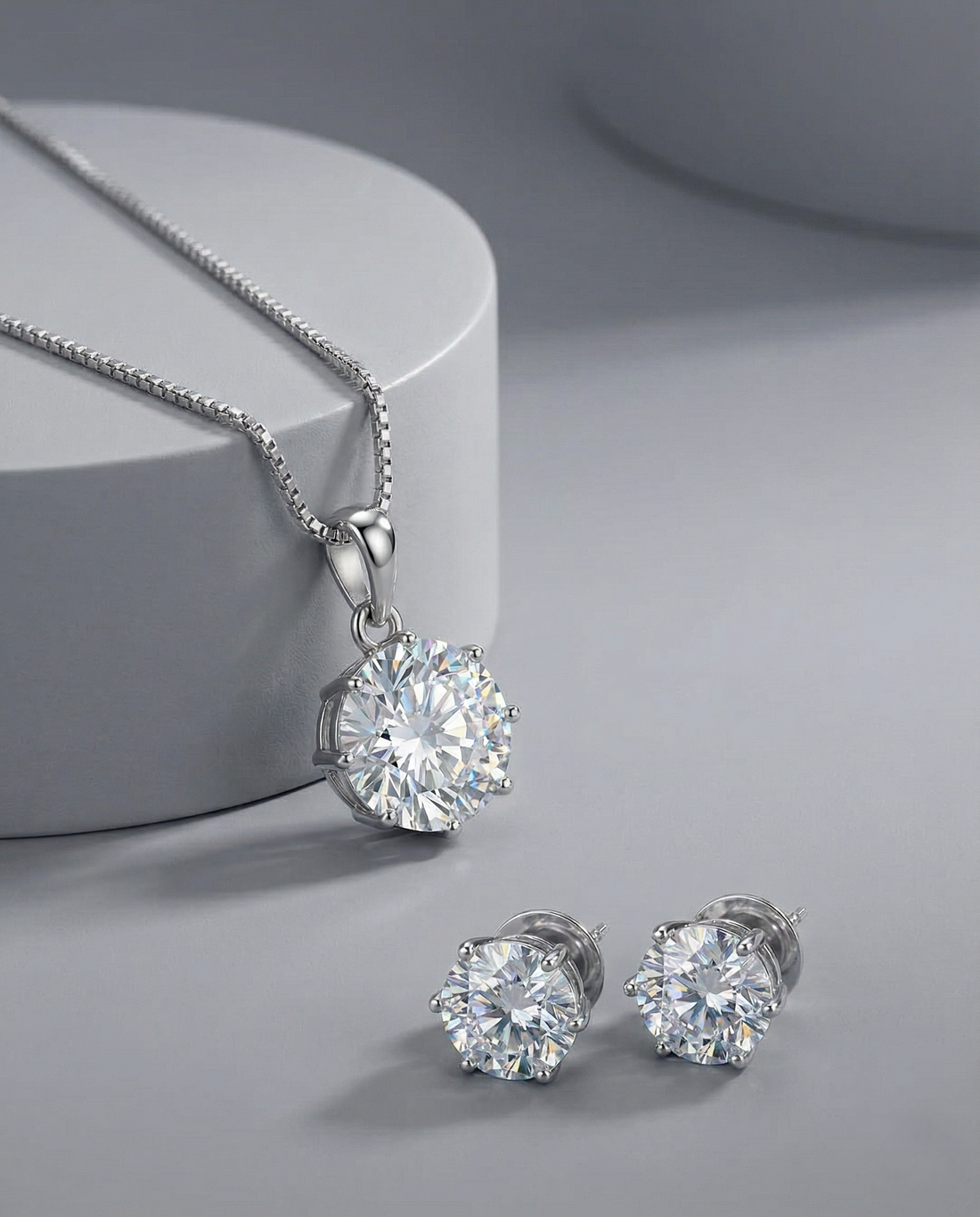 Premium Sparkle Large Solitaire Diamond Pendant with Chain & Matching Stud Earrings
