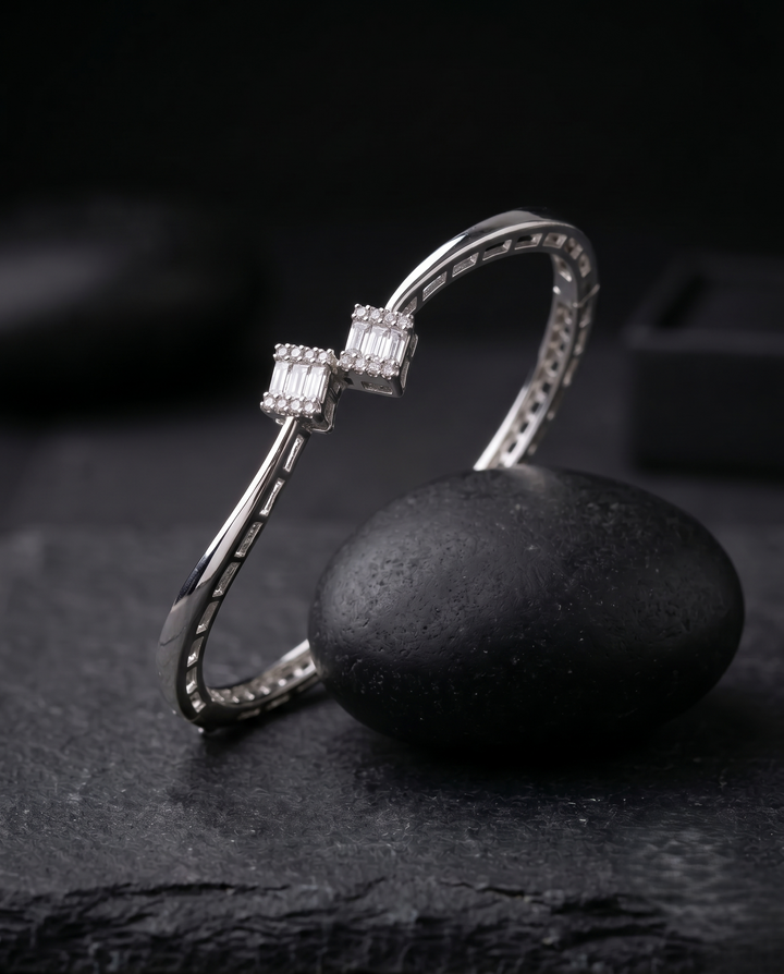 Vaidehi Royale Baguette AD Openable Bracelet