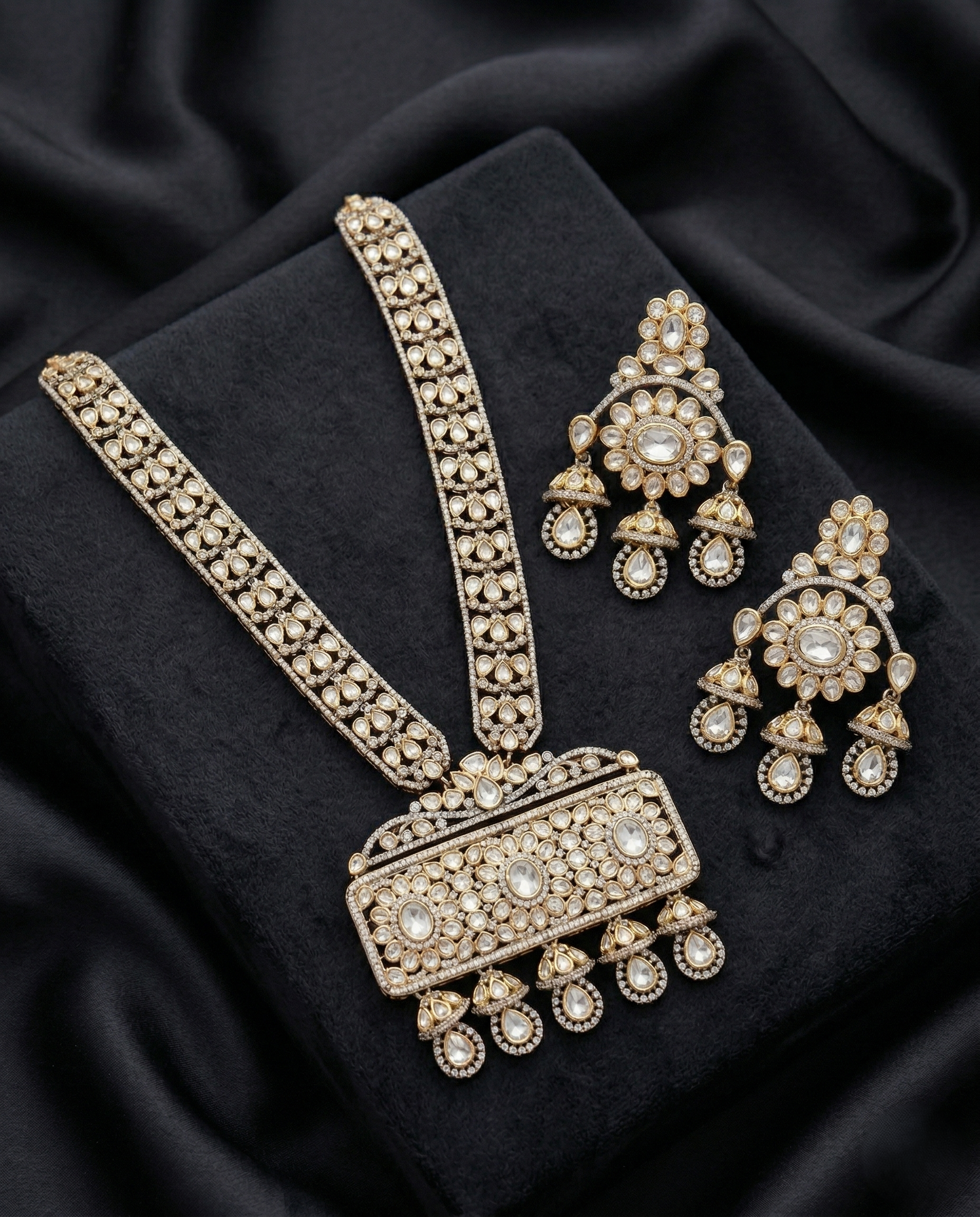 Gold Tone Royal Kundan Long Necklace Set Rani Haar Style with Statement Pendant And Earrings