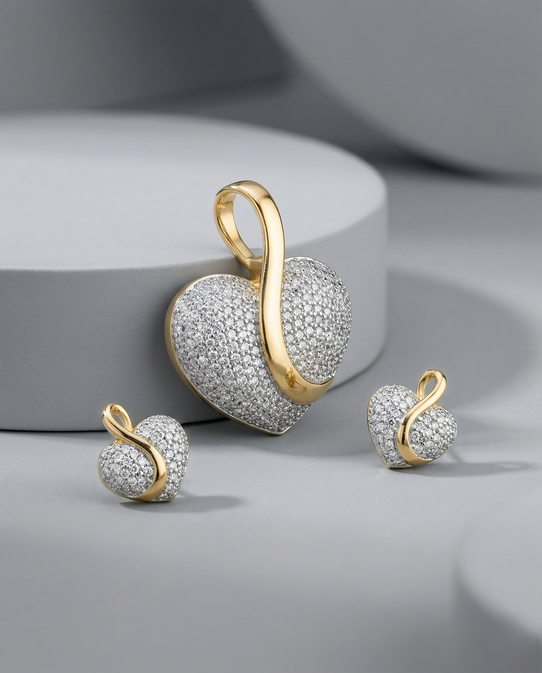 Premium Sparkle Heart Twist Pendant Set in Gold Plated Finish