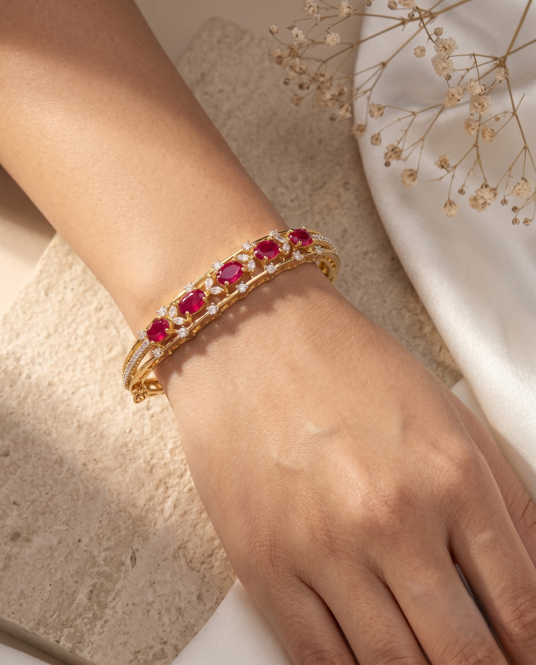 Aarunya Emerald Grace AD Openable Bracelet