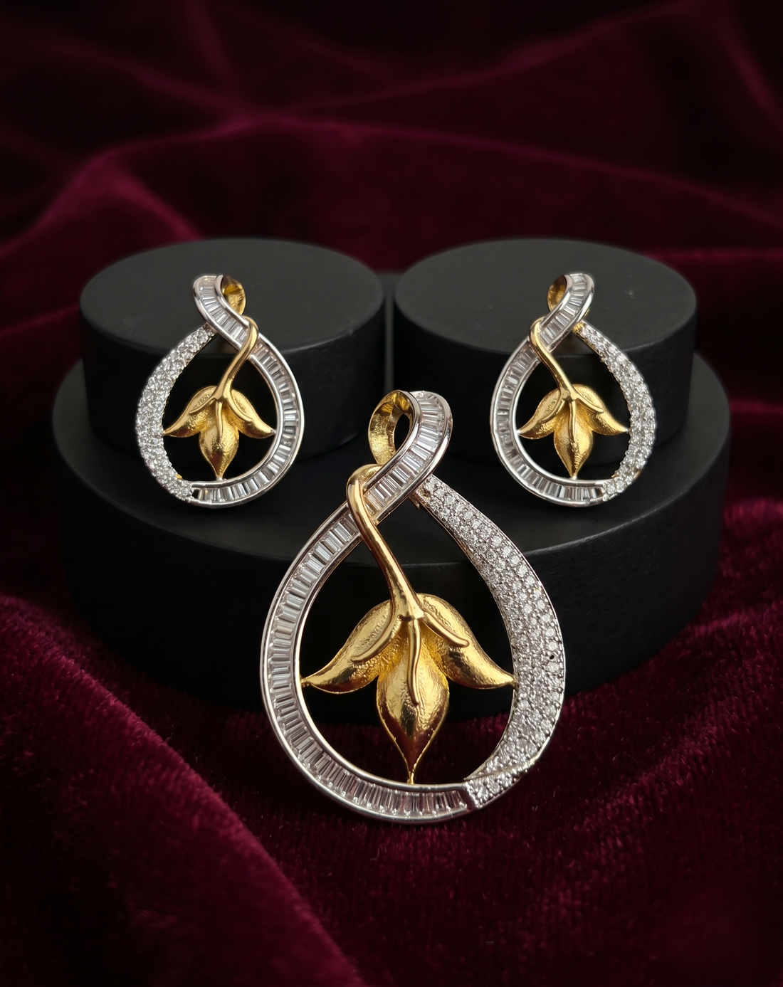 Vanyara Leaf Design Diamond Pendant Set with Earrings