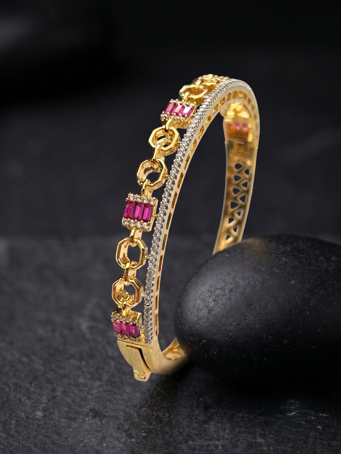 Trishika Luxe Link AD Openable Bracelet
