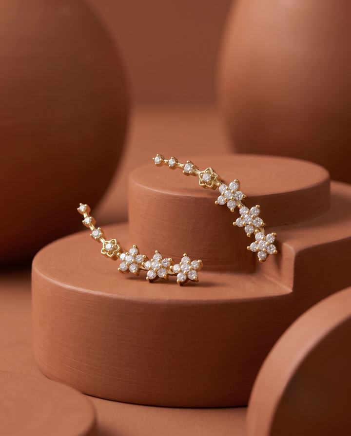 Premium Floral Star Ear Cuff – Gold Polish Diamond Statement Design