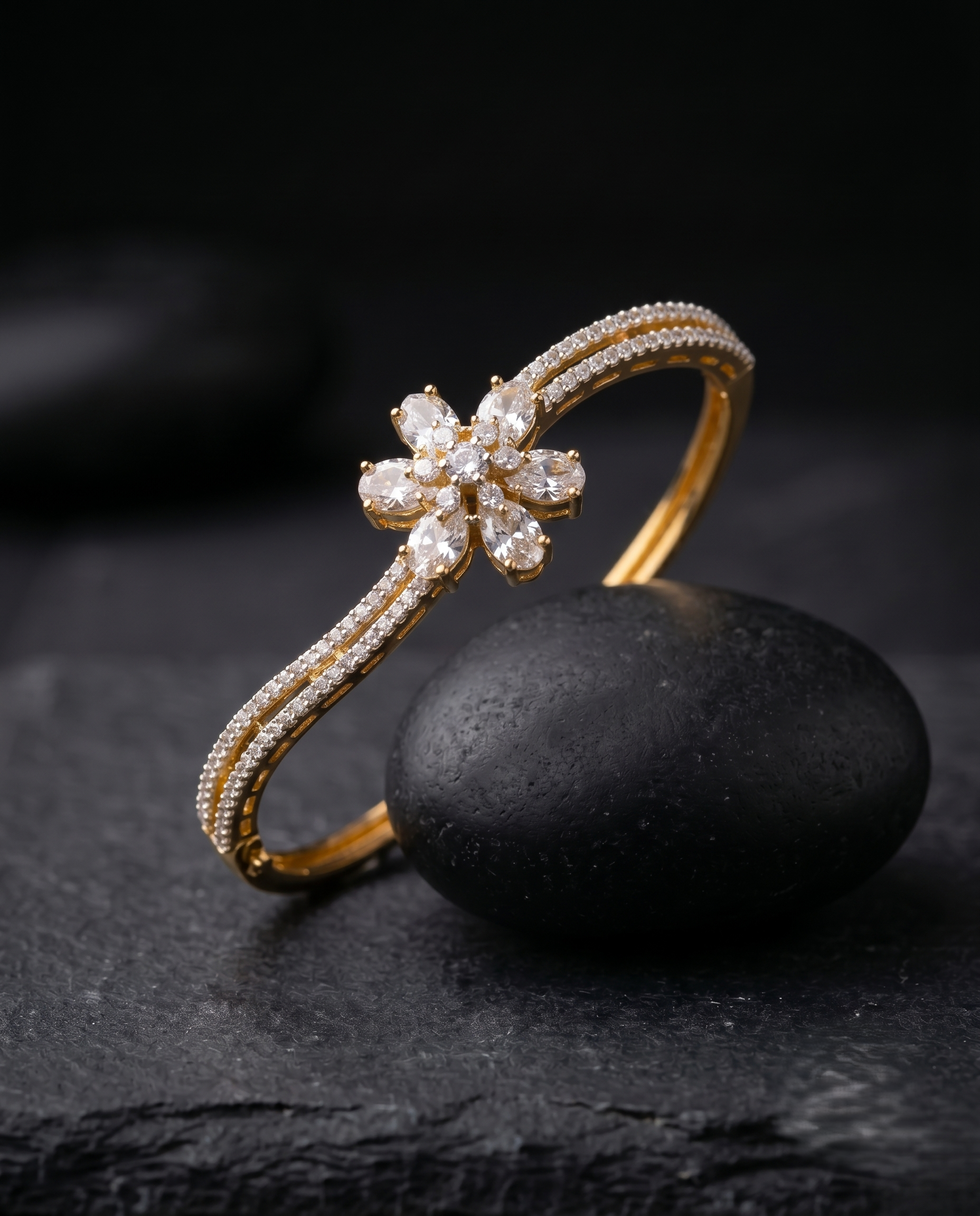 Vanika Blossom Spark AD Openable Bracelet