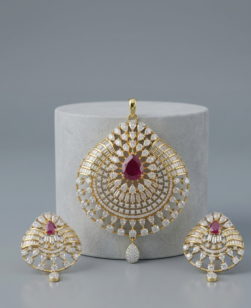 Mehera Emerald Royale Pendant Set