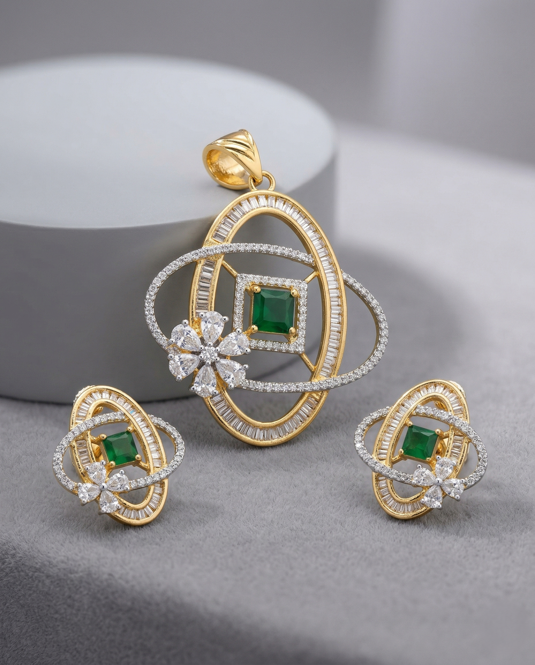 Premium Emerald Green Crystal Orbit Designer Pendant Set in Gold Tone