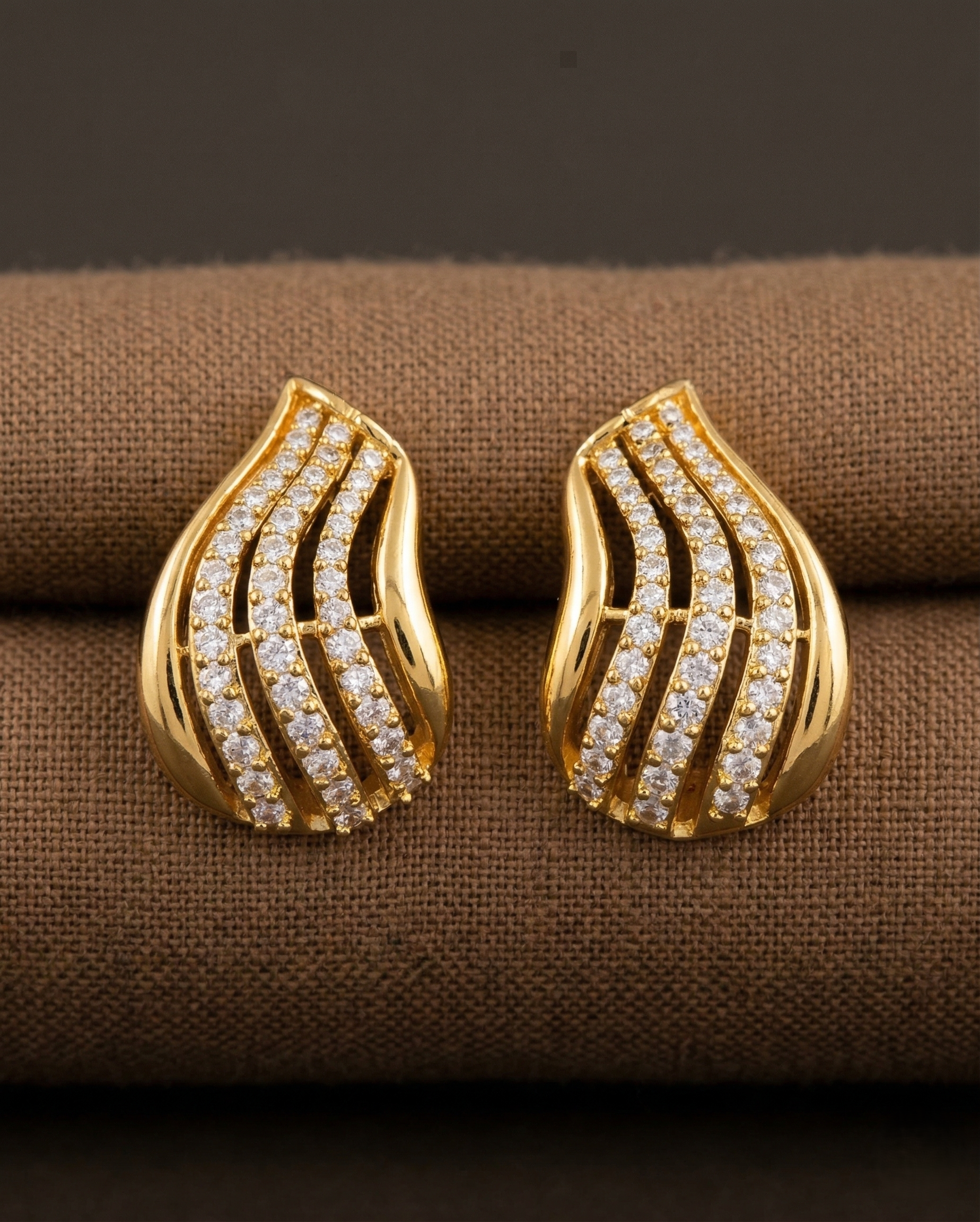 Premium Aurelia Wave Studs – Diamond Curve Earrings in Gold & Silver Finish
