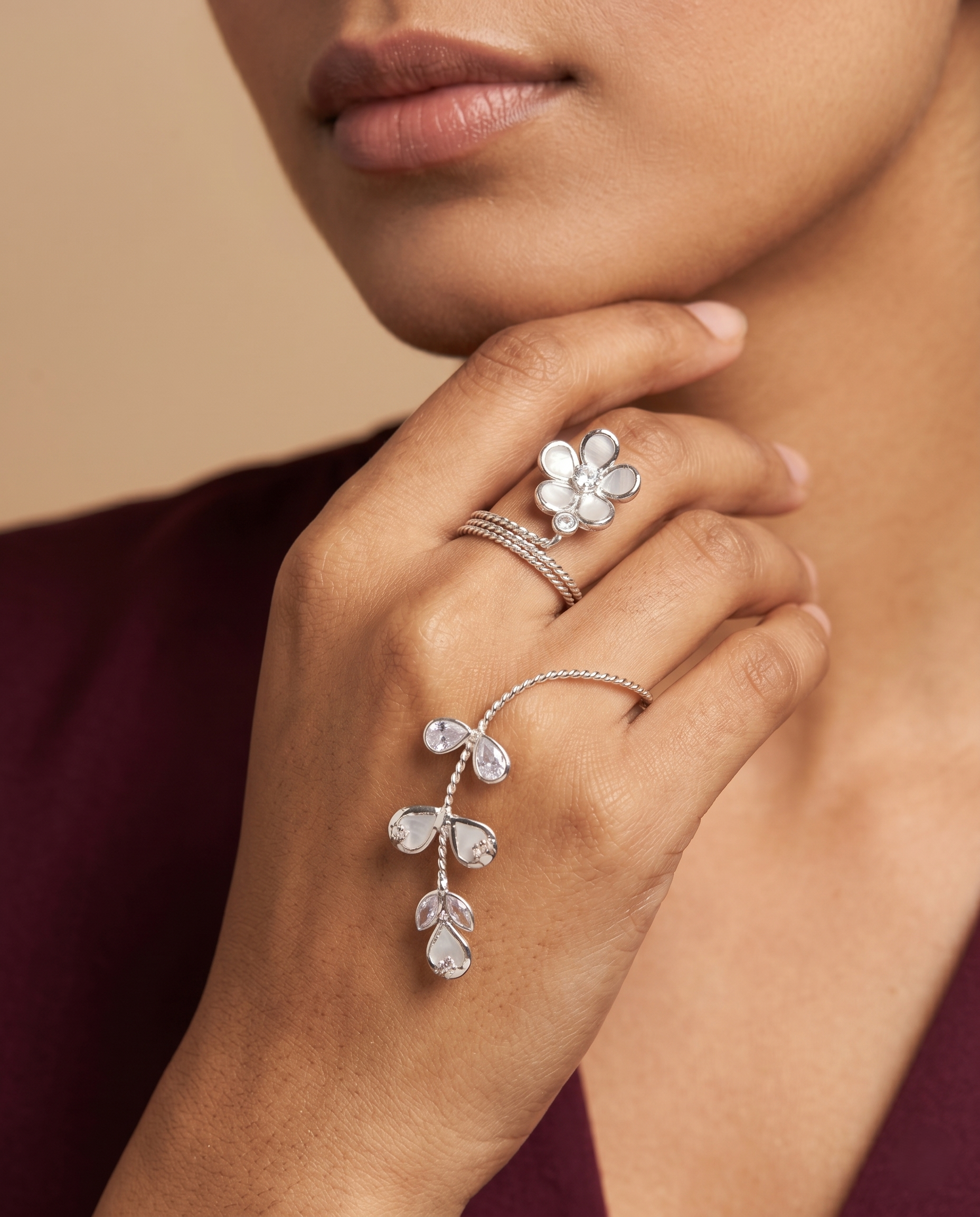 Premium Floral Chain Statement Ring – Gold & Silver Finish