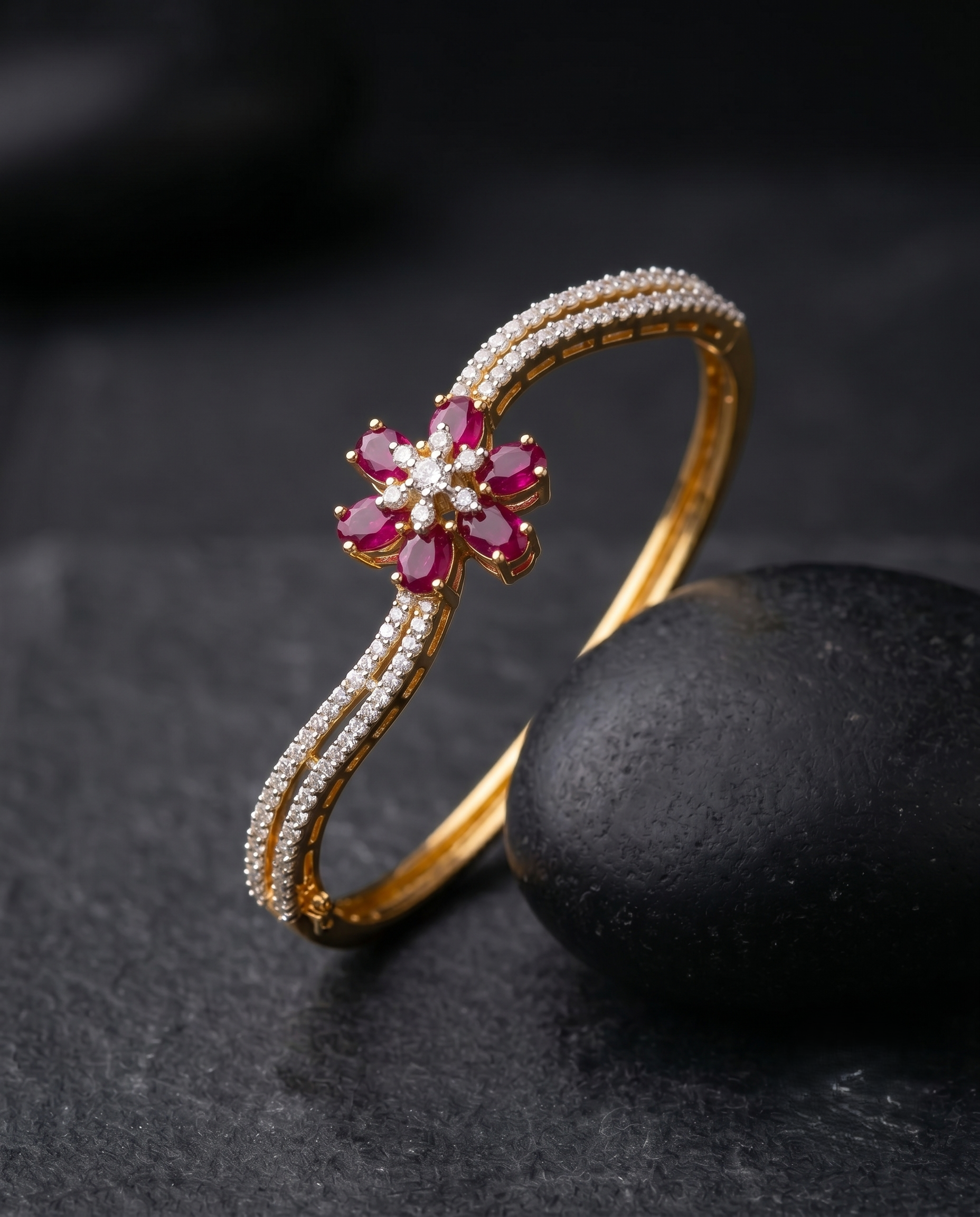 Vanika Blossom Spark AD Openable Bracelet