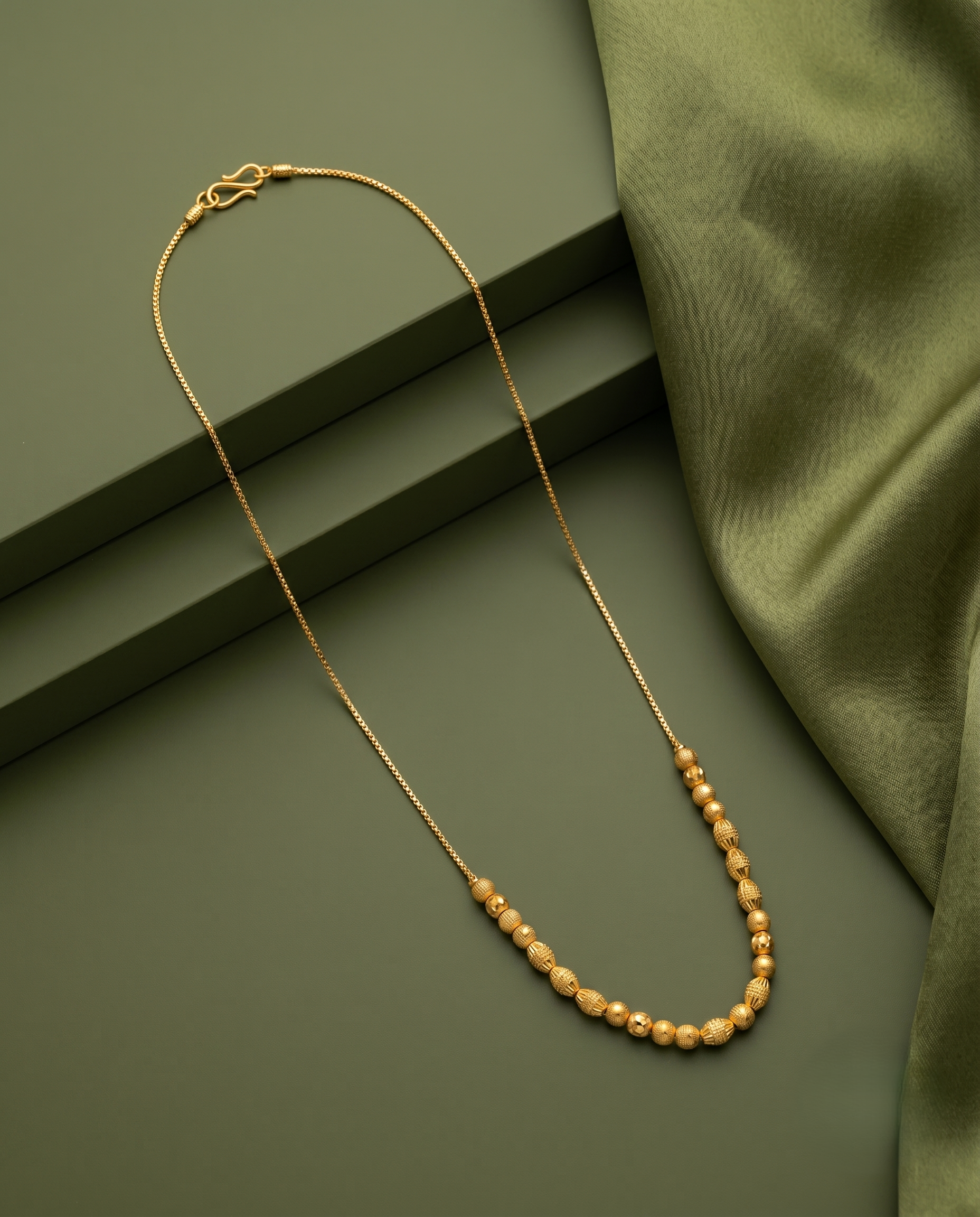Gold Finish Beaded Daily Wear Chain for Women