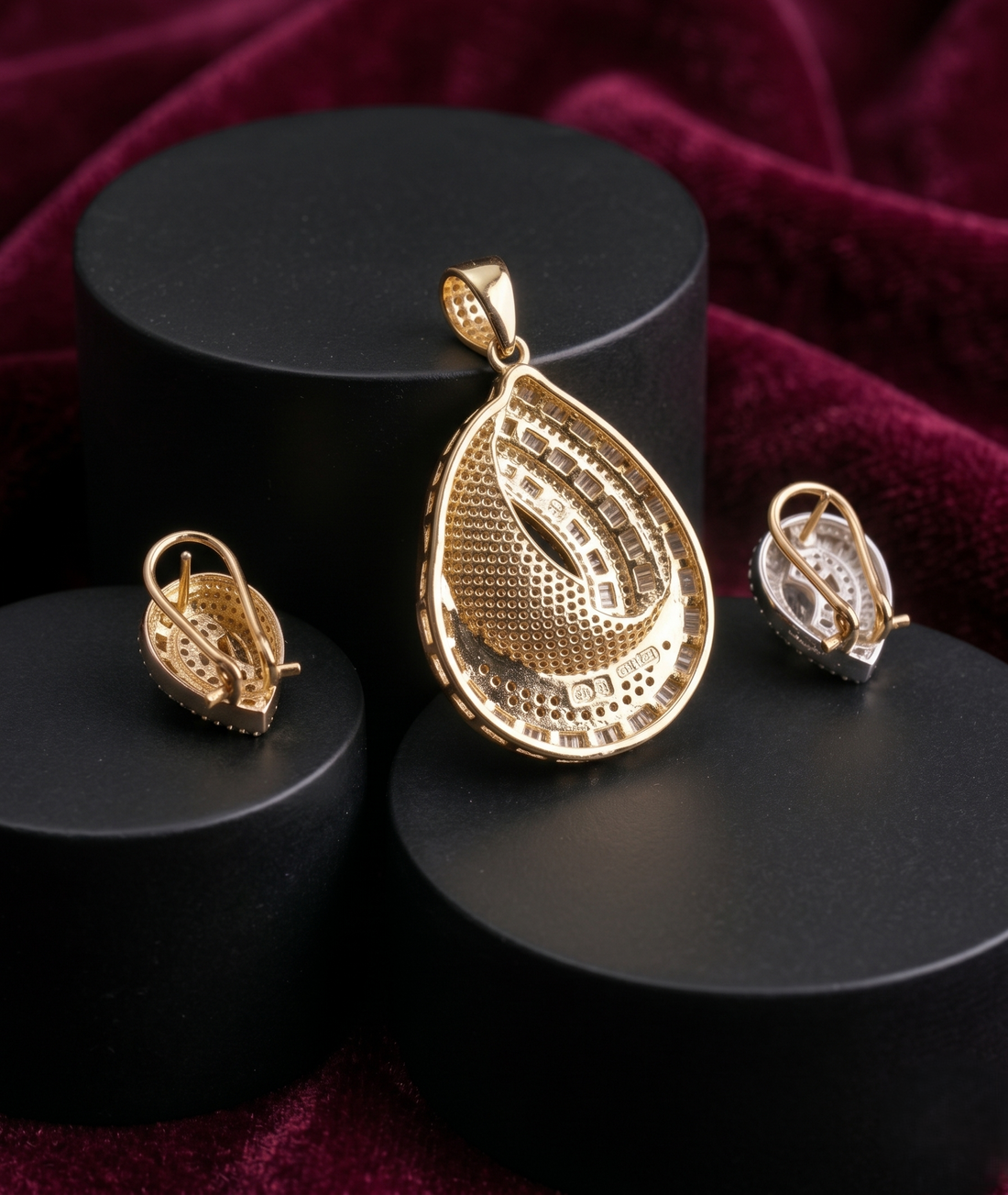 Meherza Luxury Diamond Pendant Set with Elegant Earrings