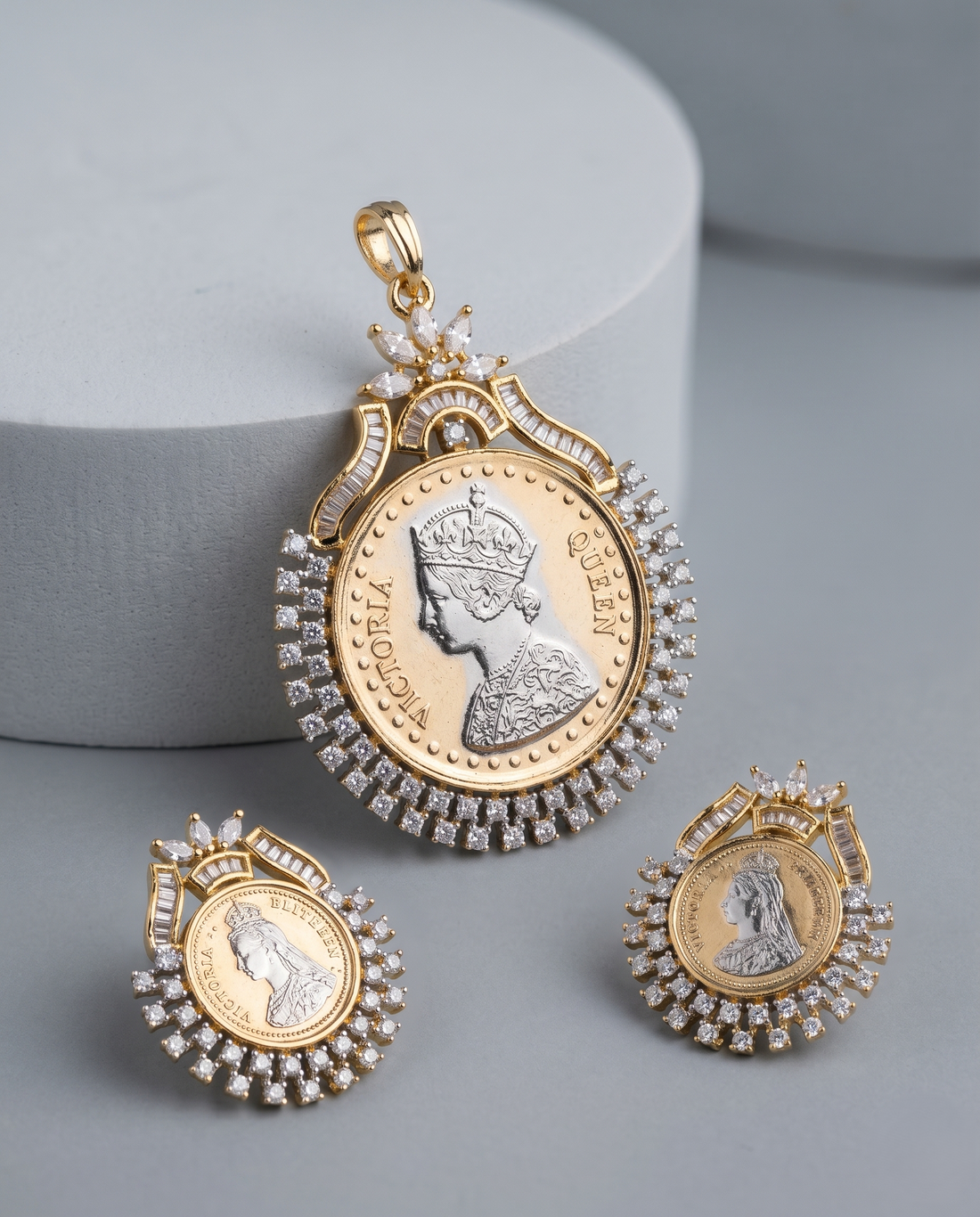 Regalia Queen Coin Pendant Set with Earrings