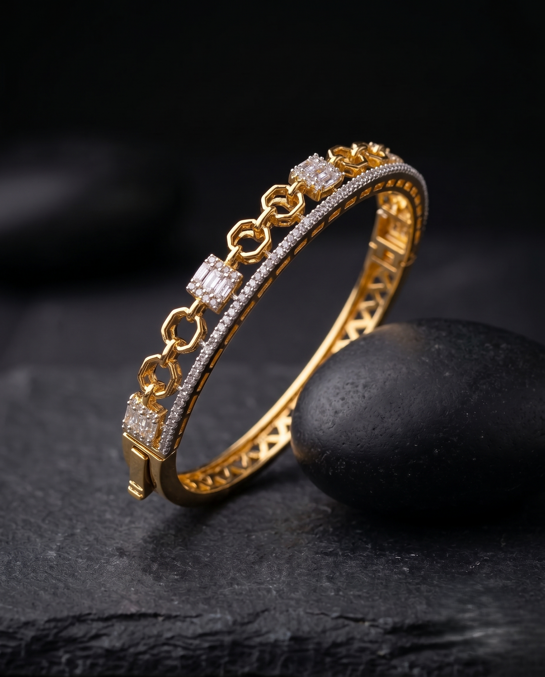 Trishika Luxe Link AD Openable Bracelet