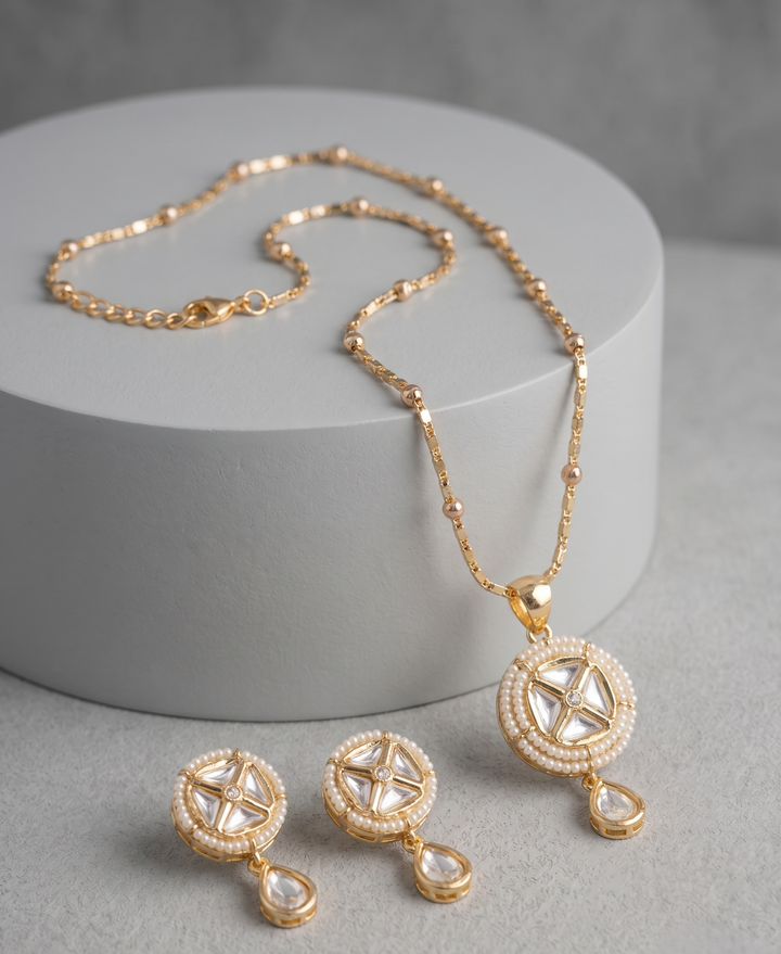 Meher Pearl Kundan Pendant Set