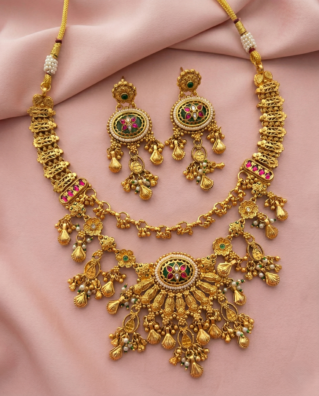 Antique Gold Heavy Kundan Necklace Set with Floral Motifs & Ghungroo Danglers