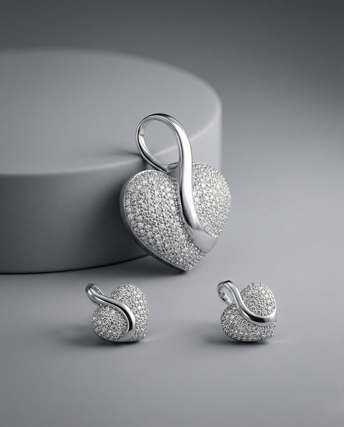 Premium Sparkle Heart Twist Pendant Set in Gold Plated Finish