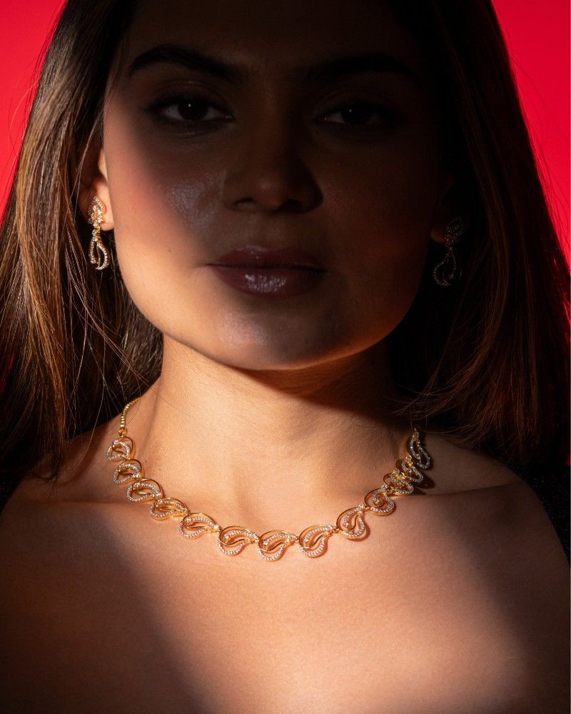 Elegant Wave Design Diamond Style Necklace Set with Matching Earrings