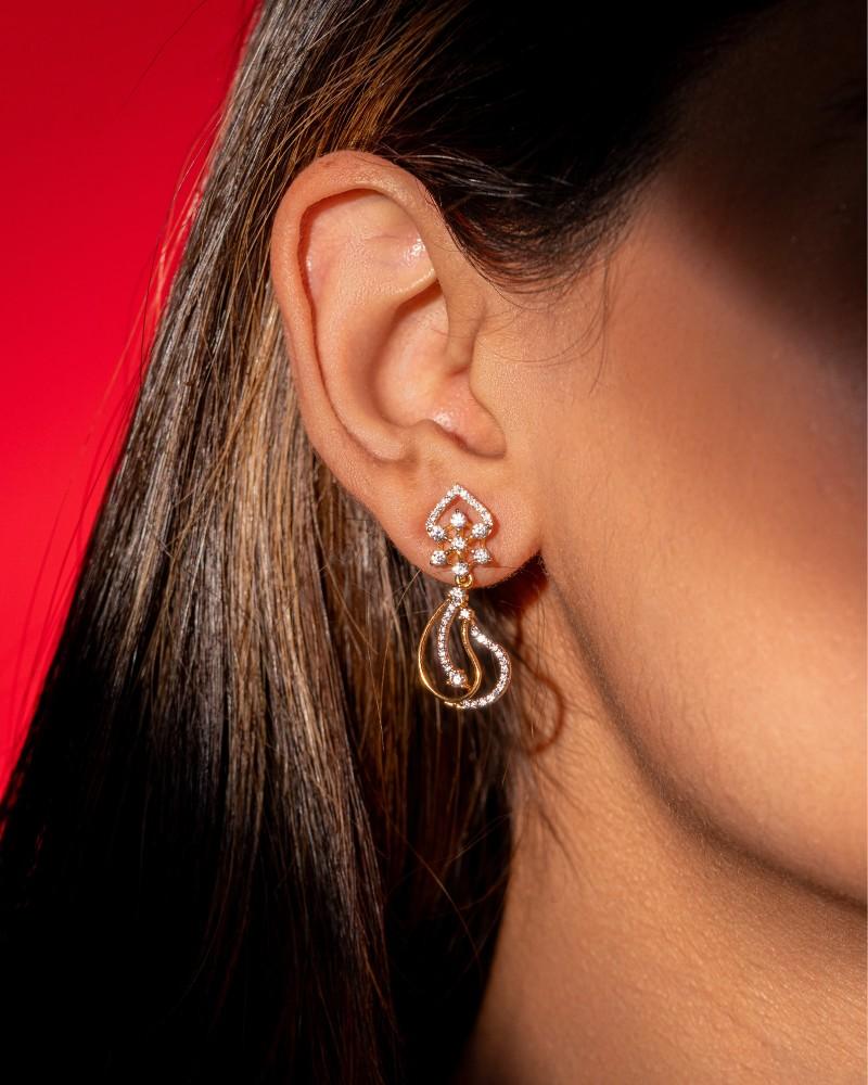 Elegant Wave Design Diamond Style Necklace Set with Matching Earrings
