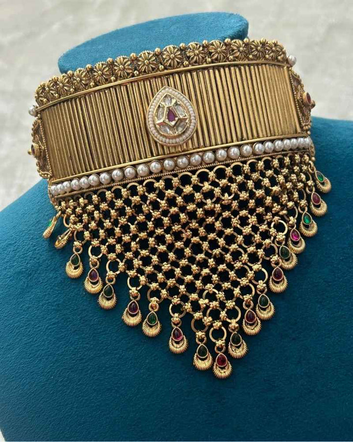 Antique Gold Bridal Choker Necklace Set with Pearl Detailing & Kundan Work