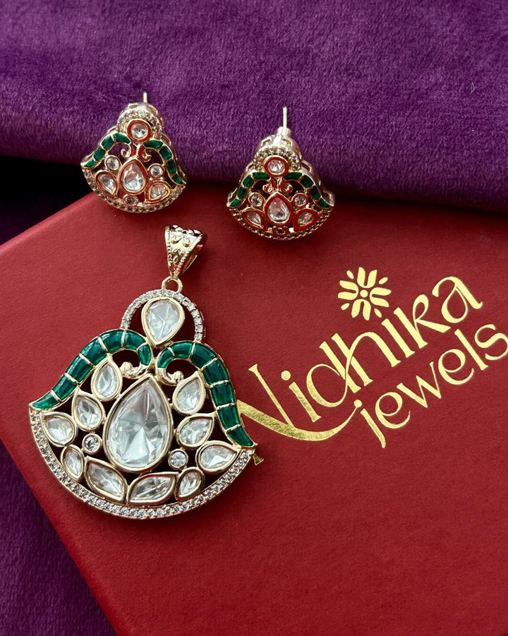 Traditional Kundan Pendant Set with Earrings – Emerald Green & Ruby Red