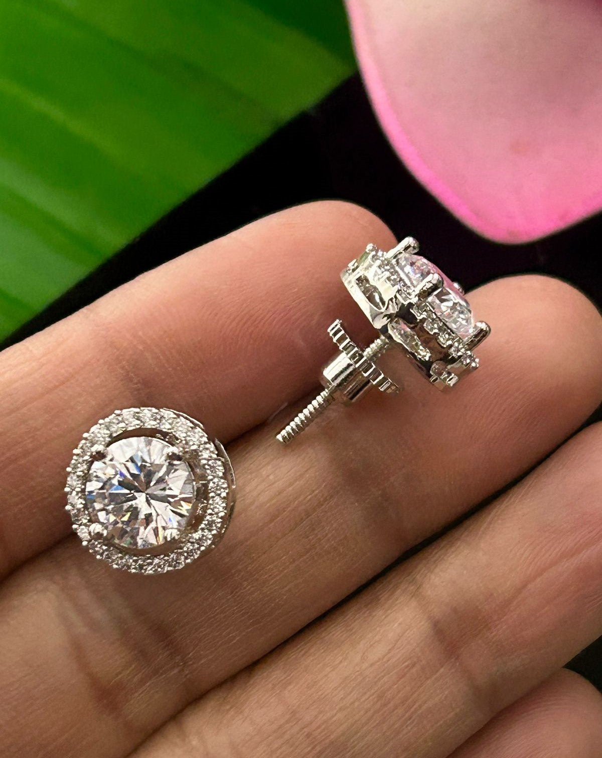 Screw Pench Classic Round Solitaire Stud Earrings Premium Gold Plated Two Tone Design for Women