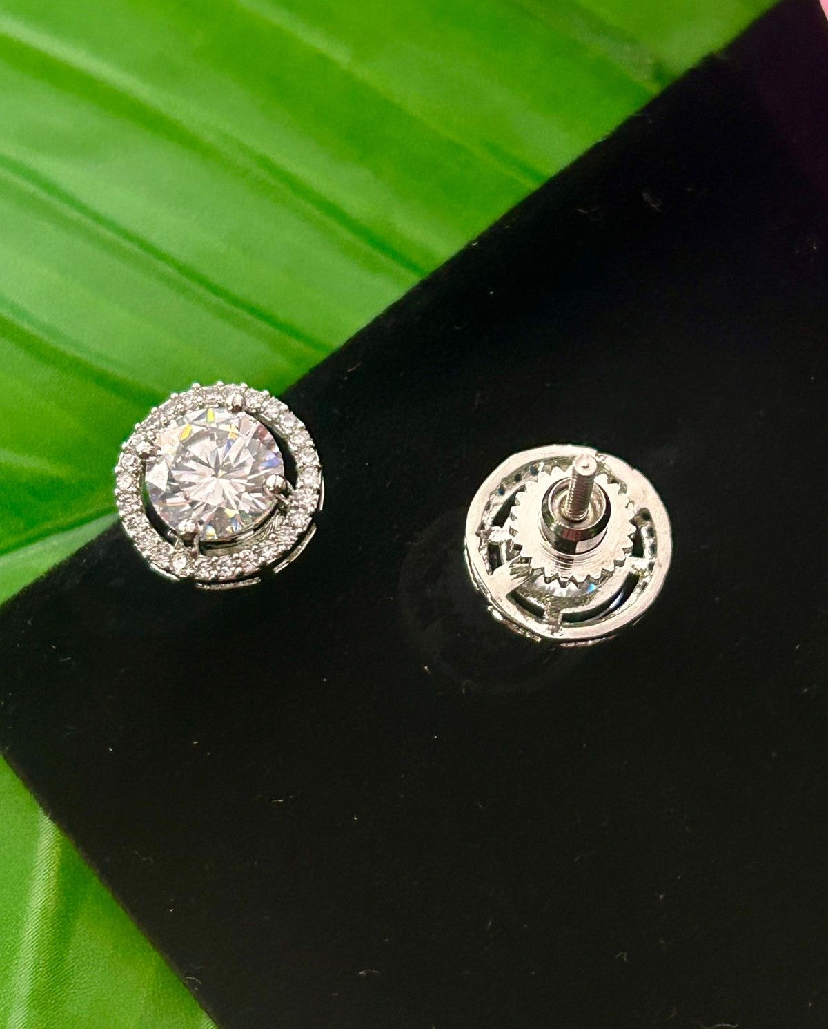 Screw Pench Classic Round Solitaire Stud Earrings Premium Gold Plated Two Tone Design for Women