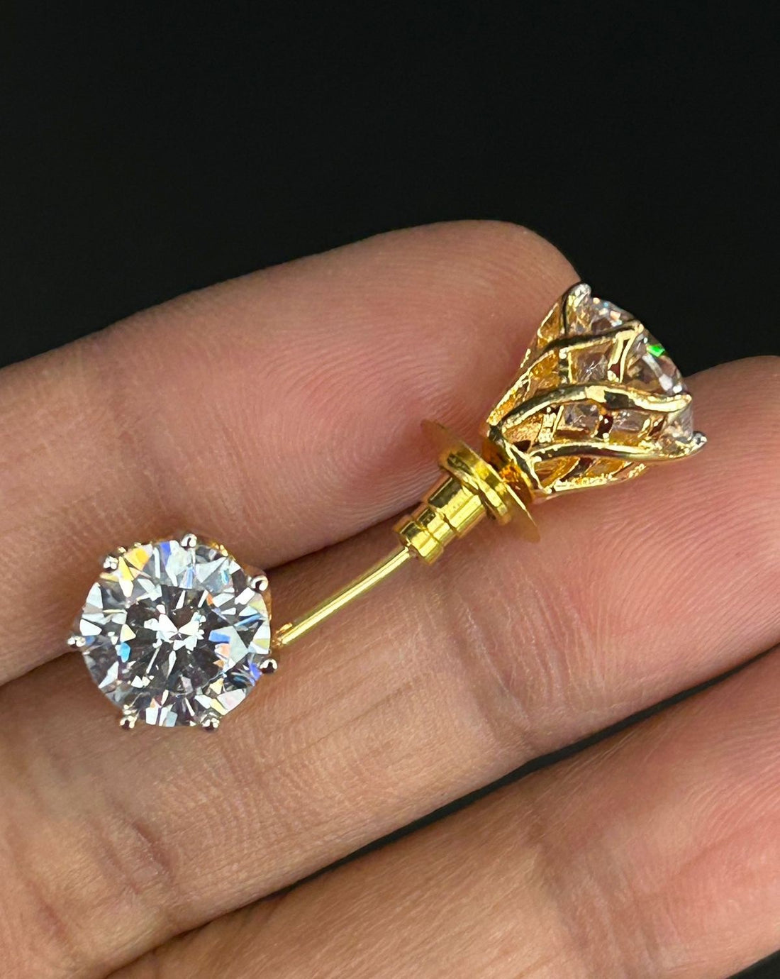 Premium 8 Carat Diamond Stud Earrings Gold & Silver Tone Classic Round Design