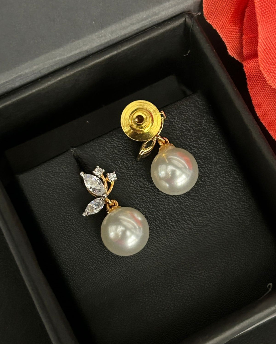 Premium Pearl Bloom Drops – Gold Polish Diamond Leaf Pearl Earrings