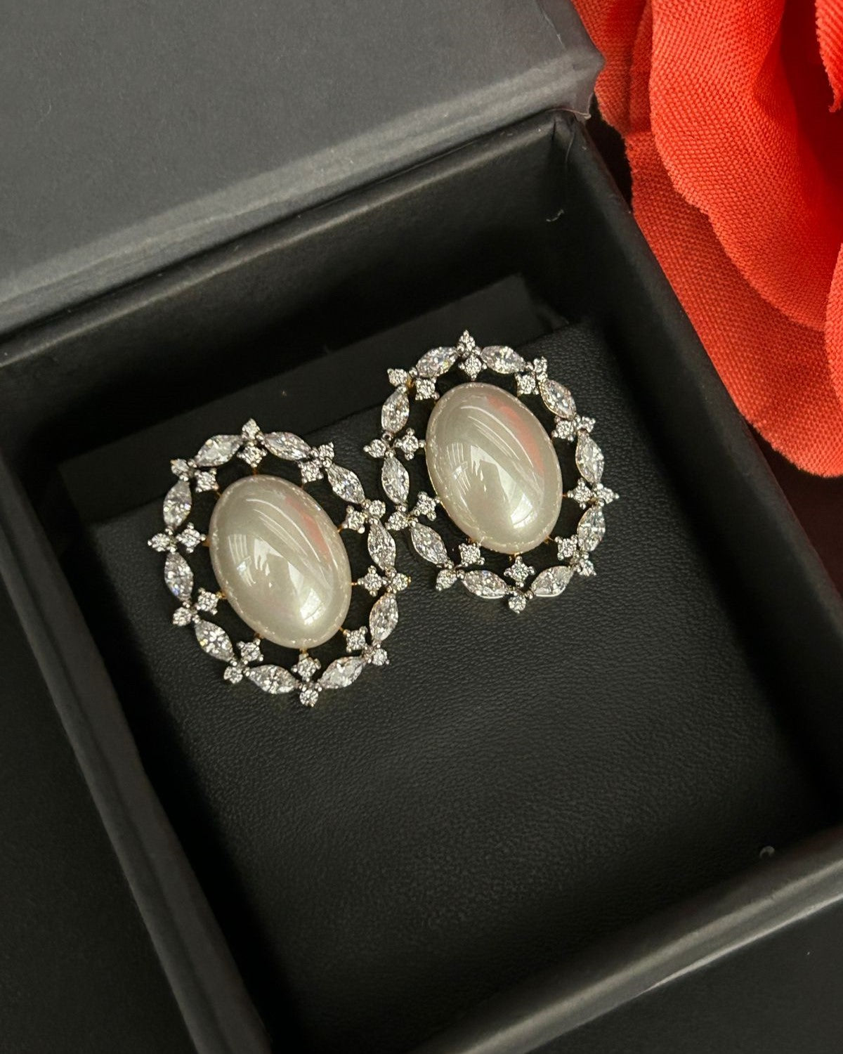 Premium Pearl Halo Luxe Studs – Gold Polish Oval Pearl Diamond Earrings