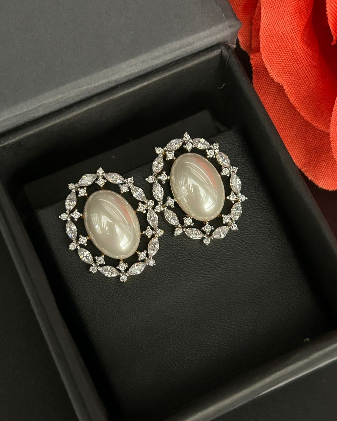 Premium Pearl Halo Luxe Studs – Gold Polish Oval Pearl Diamond Earrings